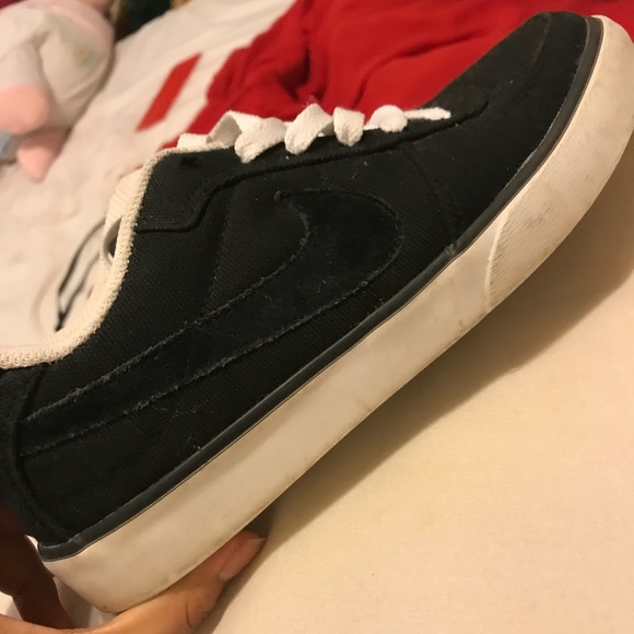 Too small - Picture 2 of 4